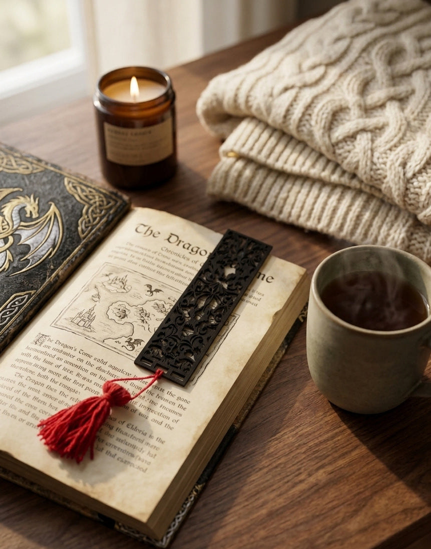 Accessoire en bois, marque page, avec gravure laser durable réalisé par LumiImpact. Parfait pour un cadeau personnalisé